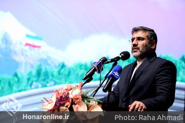 آیین شکرانه استمرار توزیع کاغذ ایرانی با حضور محمد مهدی اسماعیلی، وزیر فرهنگ و ارشاد اسلامی عصر روز چهارشنبه بیست و پنج آبان در تالار رودکی برگزار شد. 