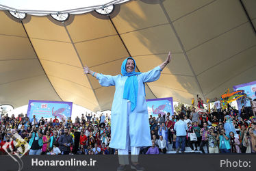 شادپیمایی عروسک‌ها در بوستان آب و آتش‎