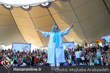 شادپیمایی عروسک‌ها در بوستان آب و آتش‎