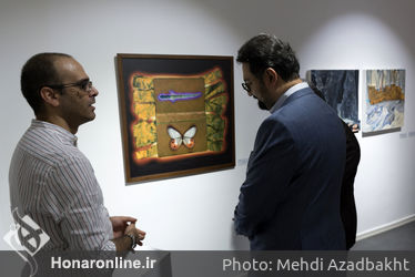 بازدید سید مجتبی حسینی از نمایشگاه "خانم و آقای هنرمند" 
