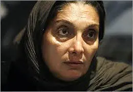 منیژه حکمت: حوزه هنری و شهرداری طلب تهیه‌کنندگان سینما را بدهند