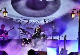 رضا صادقی: قول می‌دهم قلیانم را بشکنم / برایم حاشیه‌های این عکس مهم نیست