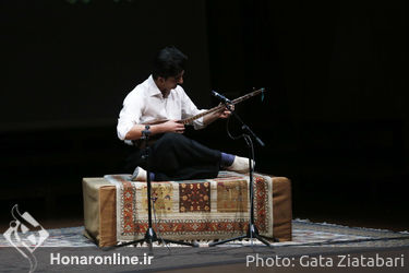 اجرای تنبور در آخرین روز از جشنواره ملی موسیقی جوان در تالار رودکی