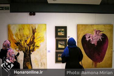 افتتاحیه نمایشگاهی از آثار هنرمندان در پردیس ملت