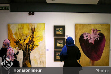 افتتاحیه نمایشگاهی از آثار هنرمندان در پردیس ملت