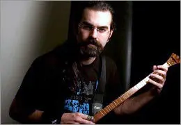 قهرمانلو: پوشش حاصل تفکر ما است / مردم تظاهر را بر نمی‌تابند