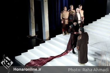 اجرای نمایش‌ «ایرانیان» در چهل و یکمین جشنواره تئاتر فجر - تالار وحدت