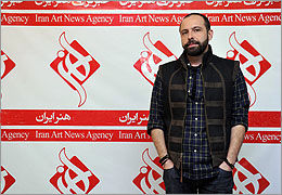 هنرمندى که آثارش را گارانتى مى کند / با مهدی میرباقری درباره ˝مجمع اوباش˝