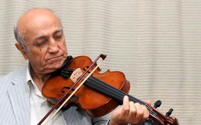 Homayoun Khorram; Iranian music's pal/ The musical instrument is a means for expressing the feelings