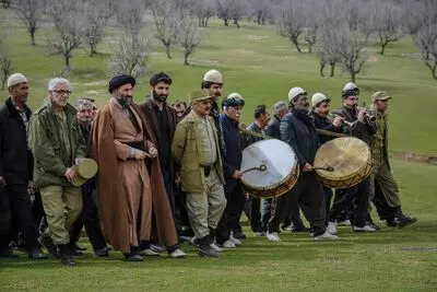"معلم دهکده"، "خانه اسرارآمیز"، "یاسین" و "سرو زیر آب" / همراه با فیلم‌های آخر هفته تلویزیون