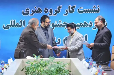سید مجتبی حسینی: جشنواره‌های هنری بستر گفت‌وگو هستند / امضای تفاهم‌نامه برگزاری جشنواره‌های هنری بین‌المللی امام رضا (ع)