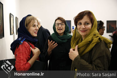 افتتاحیه‌ی نمایشگاه نقاشی‌های ثمیلا امیرابراهیمی در گالری هور