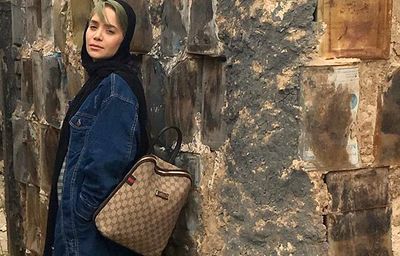 فریاد زنانی که دیگر در کنارمان نیستند / روایت صنم سرمد از نمایش "من زن هستم" 
