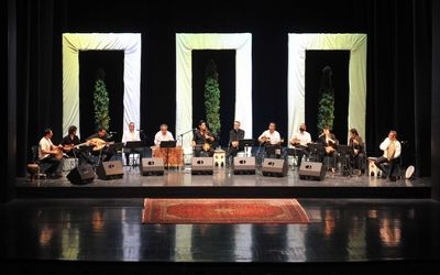 کنسرت گروه «قمر» به خوانندگی حمیدرضا نوربخش