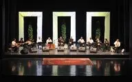 کنسرت گروه «قمر» به خوانندگی حمیدرضا نوربخش