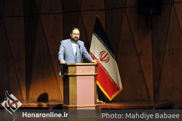 رونمایی از مجموعه آثار هنری رضوی در تالار رودکی
