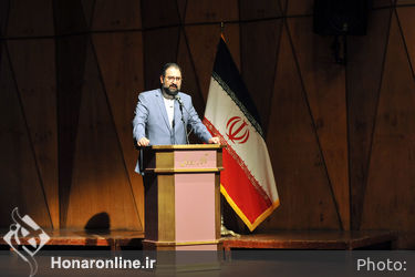رونمایی از مجموعه آثار هنری رضوی در تالار رودکی
