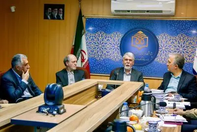 بازدید وزیر فرهنگ از پژوهشگاه فرهنگ، هنر و ارتباطات/ لزوم نقش‌آفرینی متناسب با بحران‌ها