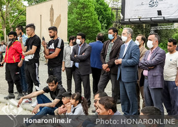 بازدید محمود سالاری معاون امور هنری وزارت فرهنگ و ارشاد اسلامی از اجراهای ویژه برنامه هفته هنر انقلاب اسلامی در تئاتر شهر