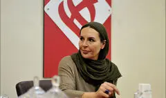 وطن شناسنامه ماست؛ پرچم ایران با عزت برافراشته می‌ماند