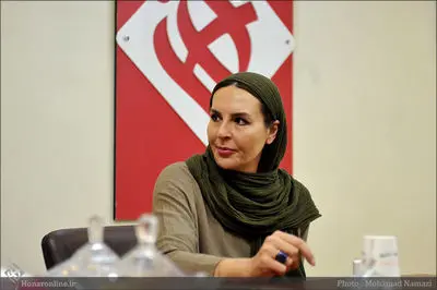 وطن شناسنامه ماست؛ پرچم ایران با عزت برافراشته می‌ماند