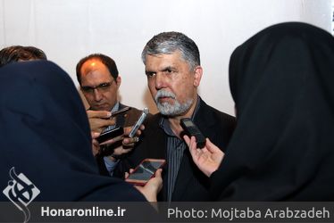 بازديد وزير ارشاد از نمايشگاه دوسالانه مجسمه سازي در موزه هنرهاي معاصر