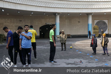 اجرای نمایش‌ خیابانی «چرخیدن» در چهل و یکمین جشنواره تئاتر فجر
