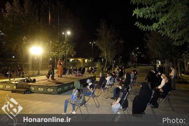 چهارمین شب از رویداد شبیه‌خوانی در پهنه،  دو طفلان مسلم (ع)  توسط گروه تعزیه سیدالشهدا(ع) مقابل تالار وحدت