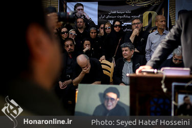 مراسم تشییع پیکر "حسین عرفانی" دوبلور پیشکسوت