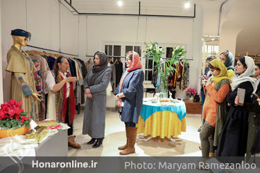 رونمایی از لباس ملکه برونئی با طراحی مهلا زمانی