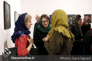 افتتاحیه‌ی نمایشگاه نقاشی‌های ثمیلا امیرابراهیمی در گالری هور