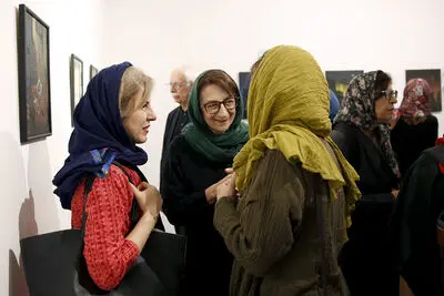 افتتاحیه‌ی نمایشگاه نقاشی‌های ثمیلا امیرابراهیمی در گالری هور