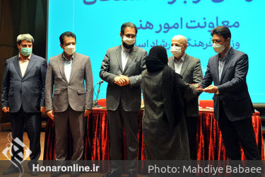 قدردانی از بازنشستگان معاونت امور هنری وزارت فرهنگ و ارشاد اسلامی در تالار رودکی