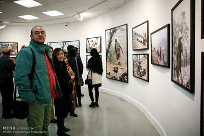 Iranian photographers’ exhibit opens in Tehran