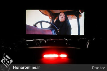 اکران فیلم خروج در سینما ماشین - عکاس: حامد ملک‌پور