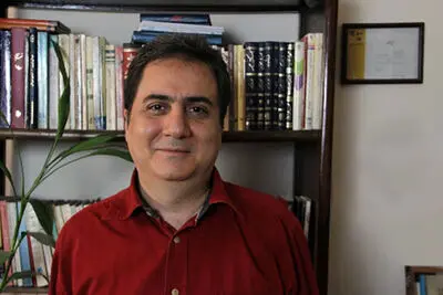 علیرضا محمودی‌ایرانمهر و نگارش رمان فانتزی / "حافظ‌خوانی خصوصی" در مرحله نهایی ویرایش