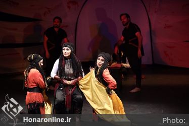 نمایش سرزمین پدرى در تالار سایه تئاتر شهر