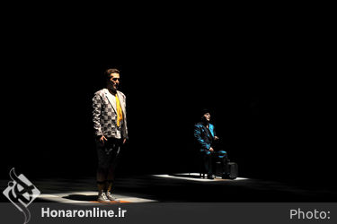 نمایش «شترمرغ»  در پردیس تئاتر شهرزاد