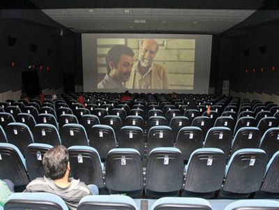 Iran’s cinemas closed to commemorate health workers, Muharram mourning ceremonies
