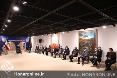 دیدار آیت‌الله سیدابراهیم رئیسی با جمعی از هنرمندان هنرهای تجسمی