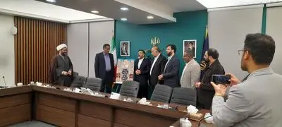 وزیر فرهنگ از پوستر اولین جشنواره بین‌المللی «فیلم،تئاتر اهواز» رونمایی کرد