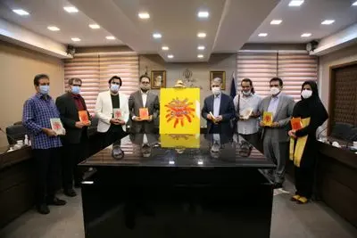 رونمایی از مجموعه نمایشنامه‌های اولین دوره نخل سرخ | وزیر ارشاد: هشت سال دفاع مقدس فرصتی برای بروز و تحقق ابعاد مختلف وجودی انسان بود