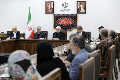 عارف: نباید یک نفر و یا شورای تامین شهرستان خلاف نگاه بزرگان برای فرهنگ و هنر کشور تصمیم‌ بگیرد