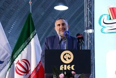 شانزدهمین نمایشگاه کتاب فارس در شیراز گشایش یافت / محسن جوادی: باید تنوع در حوزه کتاب پذیرفته شود