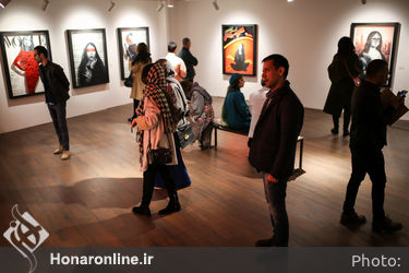 افتتاحیه نمایشگاه نقاشی‌های مارال اصفهانی در گالری آریانا