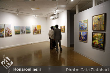 نمایشگاه "هشتمین کارنمای پژوهشی انجمن هنرمندان نقاش ایران"  در خانه هنرمندان