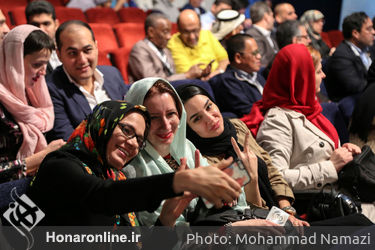 ضیافت شام هنرآنلاین برای خبرنگاران خارجی مقیم تهران و میهمان بیست و سومین نمایشگاه مطبوعات