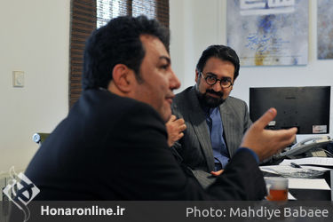 بازدید معاون هنری وزارت فرهنگ و ارشاد اسلامی از دبیرخانه سی و هفتمین جشنواره تیاتر فجر