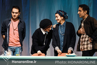 نمایش «پنگوئن مرغ دریایی و چند پرنده‌ی دیگر» در تماشاخانه نوفل لوشاتو