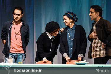 نمایش «پنگوئن مرغ دریایی و چند پرنده‌ی دیگر» در تماشاخانه نوفل لوشاتو